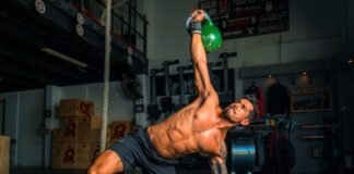 Fitness Trends: Finding the Right Workout for Your Lifestyle Man performing workout
