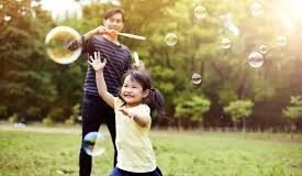 Chelsea Acton’s Parenting Revolution: Famous Tips and Strategies